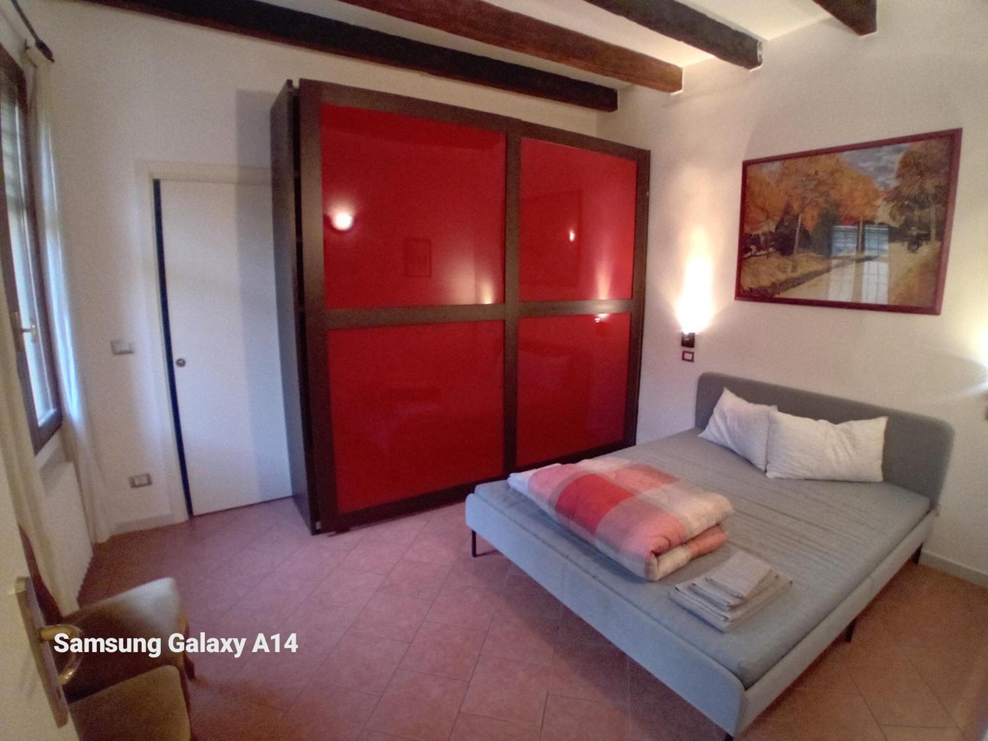Panigale90 Apartman Bologna Kültér fotó
